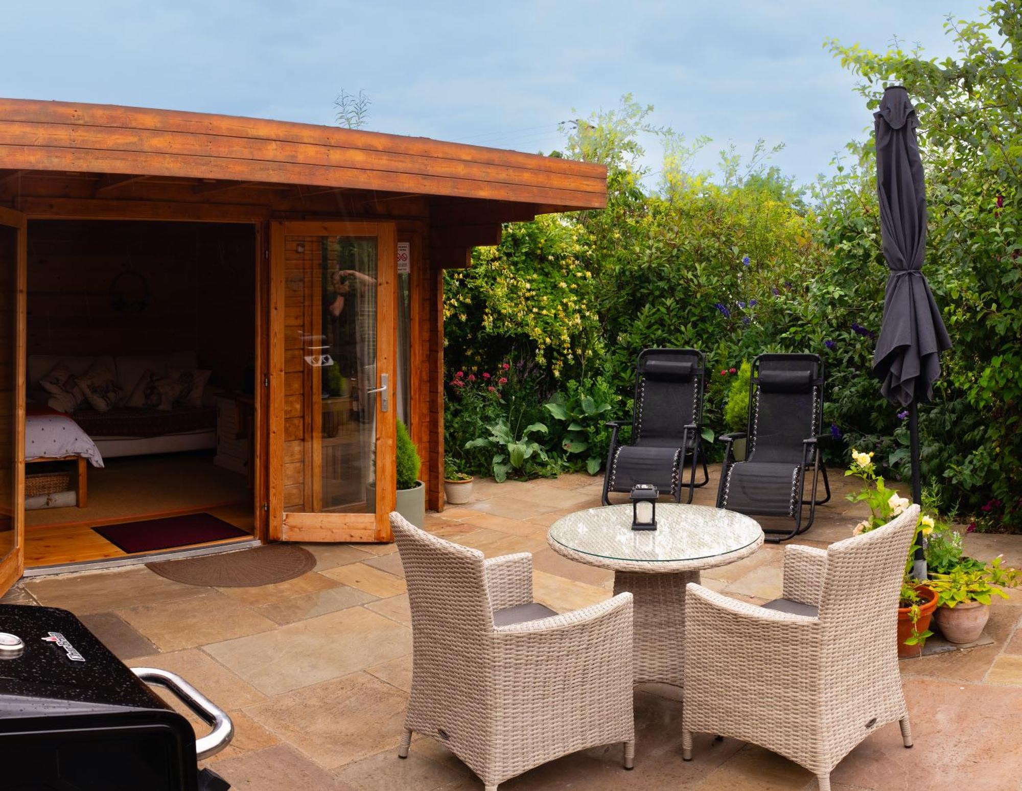 Moors Wood Relaxing ,Tranquil Retreat With Hot Tub Chippenham (Wiltshire) Exterior foto